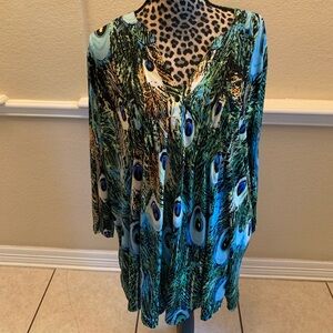La Cera Peacock Blouse. Size 3x. Stretchy soft colorful blouse. Runs big.
